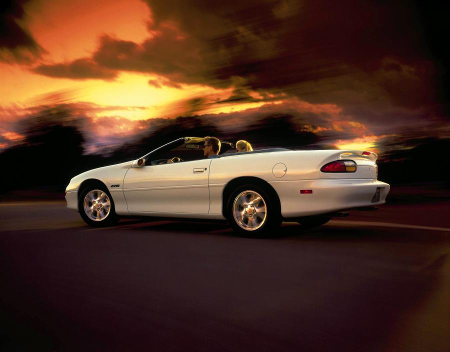  Chevrolet Camaro 1998 года  (фото 41 из 75)